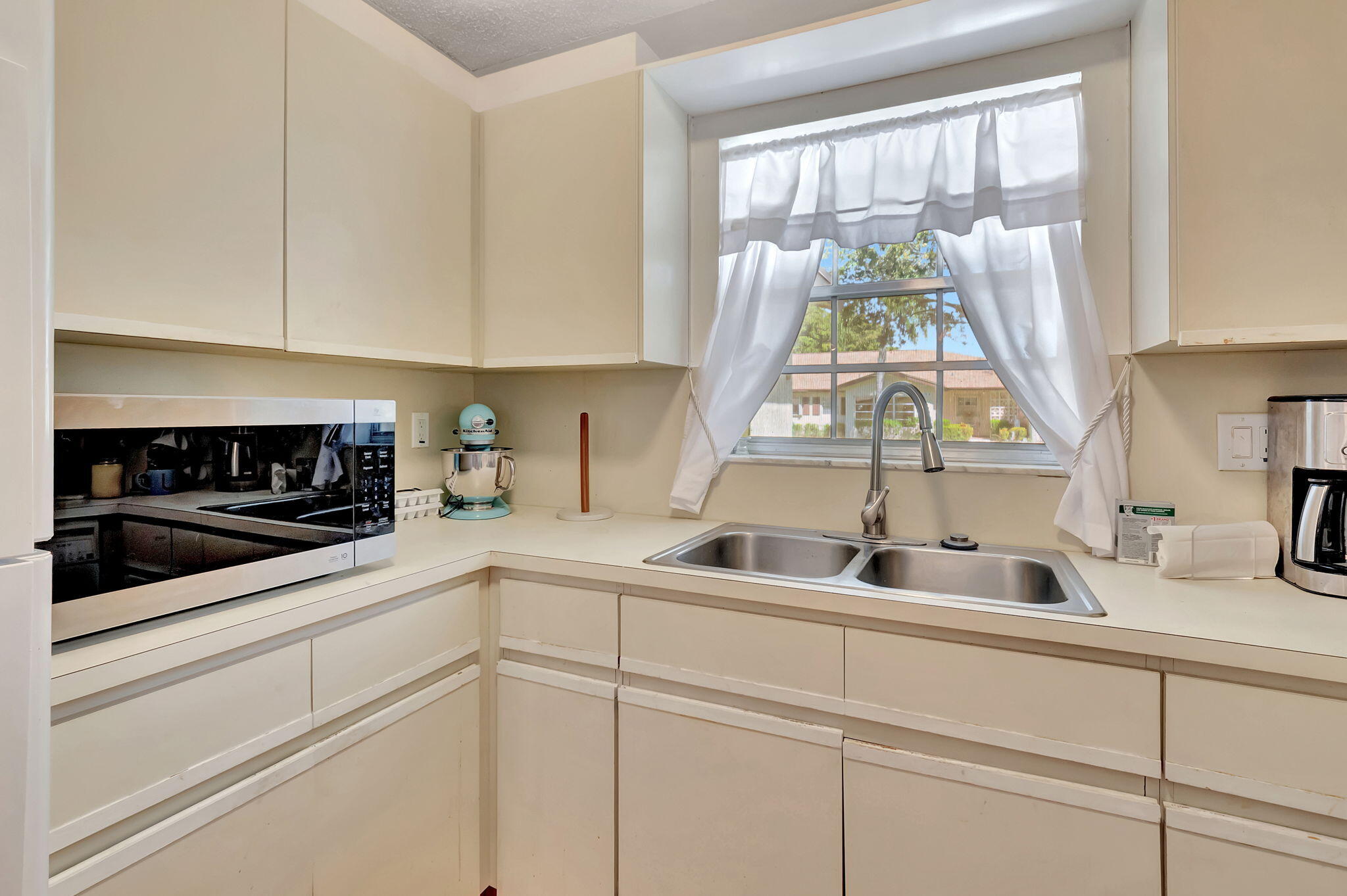 14110 Nesting Way, Unit A Delray Beach, FL 33484 - Photo 11 of 30 17-web-or-mls-DSC_5249