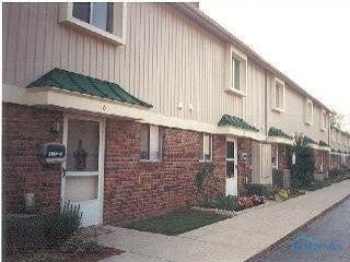 2264 Rockspring Road, Unit 11 Toledo, OH 43614 - Photo 2 of 10 Gallery Image 2