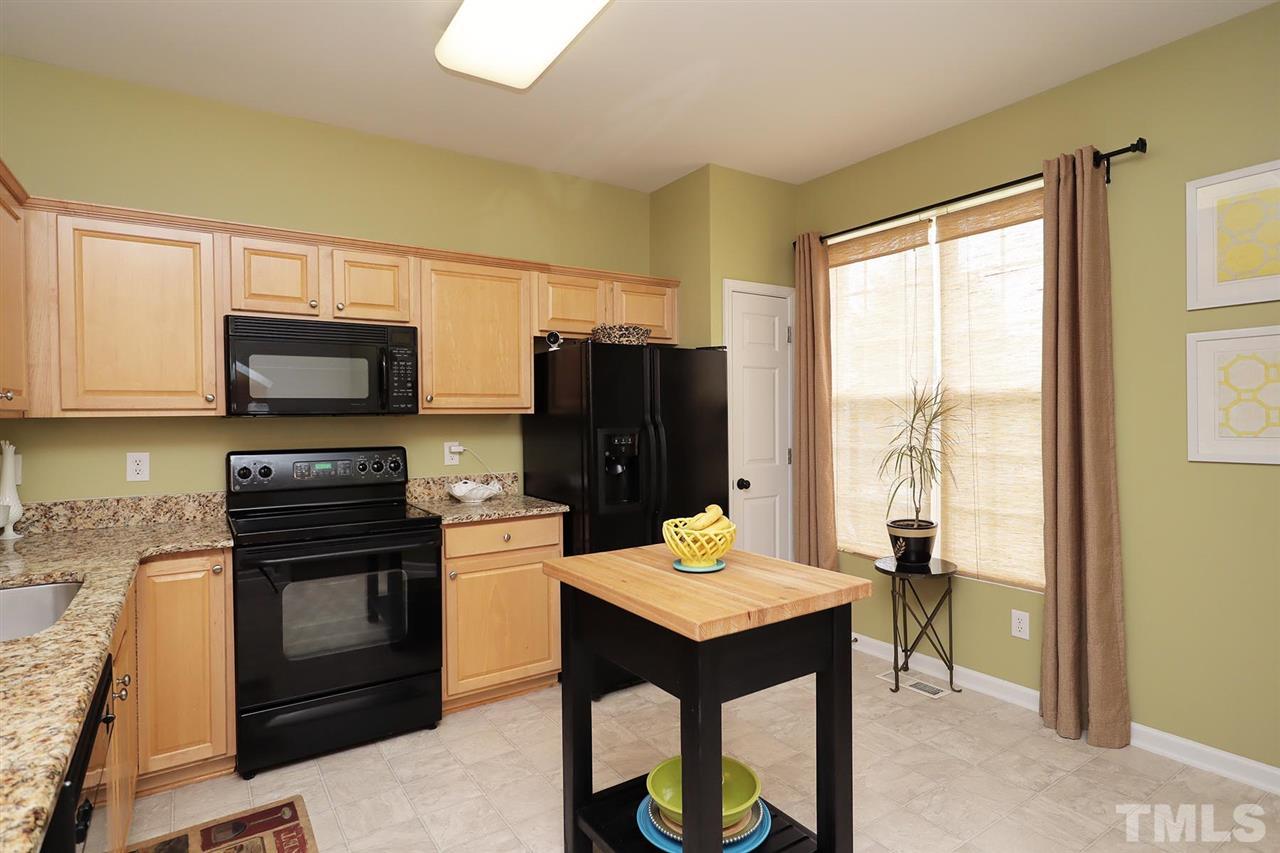 1662 Brook Fern Way Raleigh, NC 27609 - Photo 8 of 22