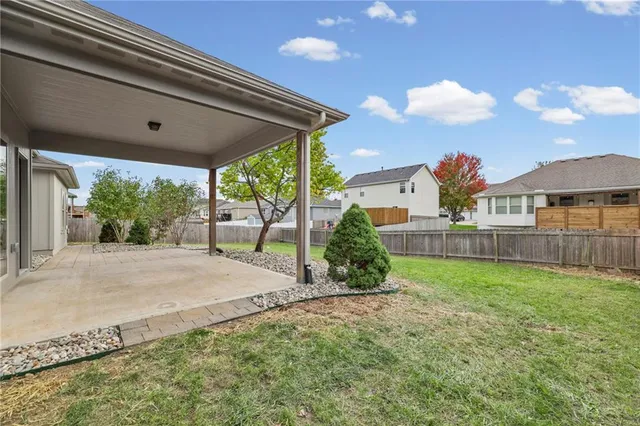 $335,900 | 706 Northwest Green Drive, Grain Valley, MO 64029