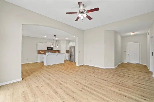 $335,900 | 706 Northwest Green Drive, Grain Valley, MO 64029