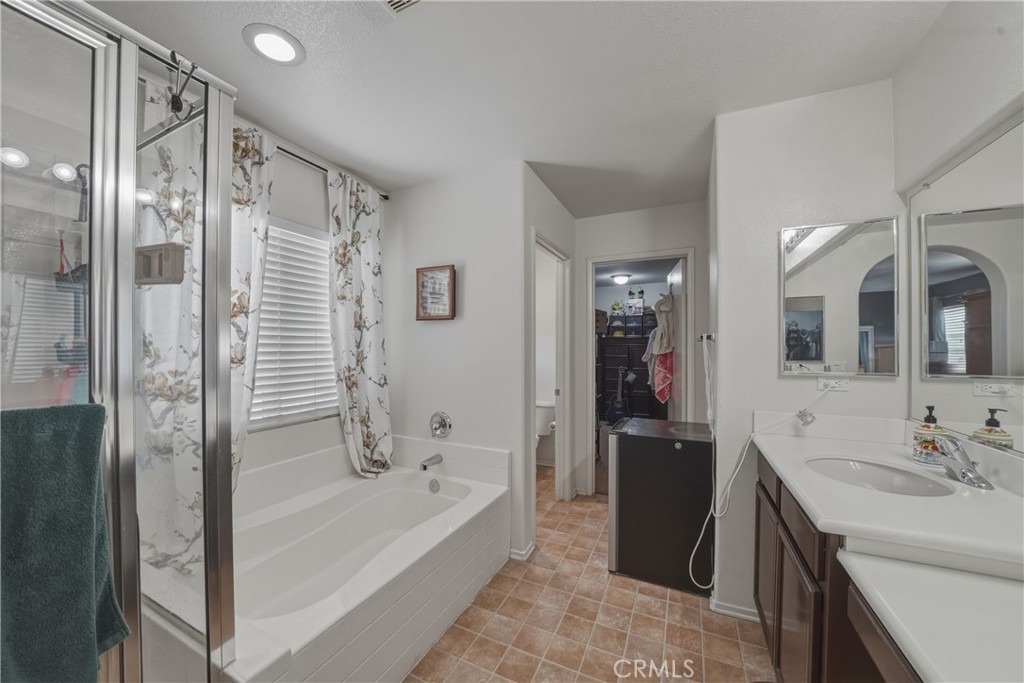 14945 Cobalt Road Victorville, CA 92394 - Photo 21 of 28