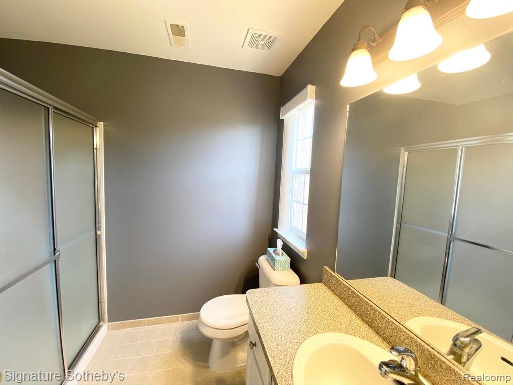 1796 Flagstone Circle Rochester, MI 48307 - Photo 22 of 28 Gallery Image 22