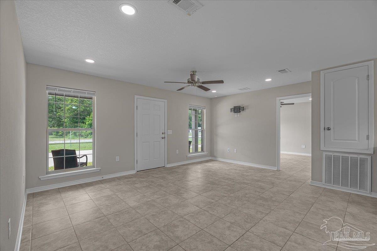 255 Kenmore Road Pensacola, FL 32503 - Photo 18 of 43