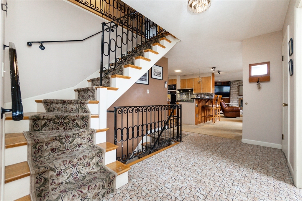6 Leo Road Marblehead, MA 01945 - Photo 4 of 36 a view of entryway and hall