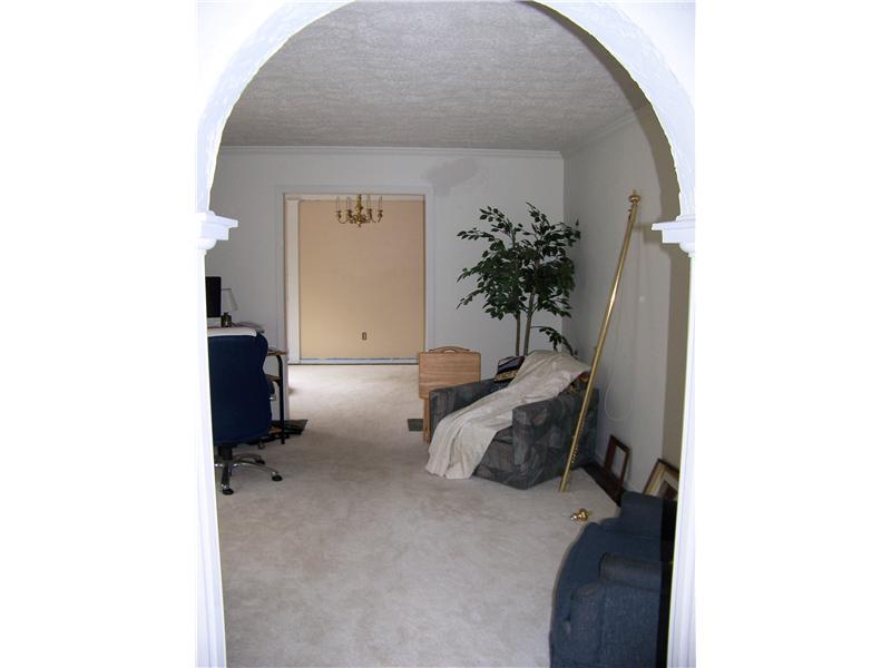 2140 Brewster Road Indianapolis, IN 46260 - Photo 13 of 24 Gallery Image 13