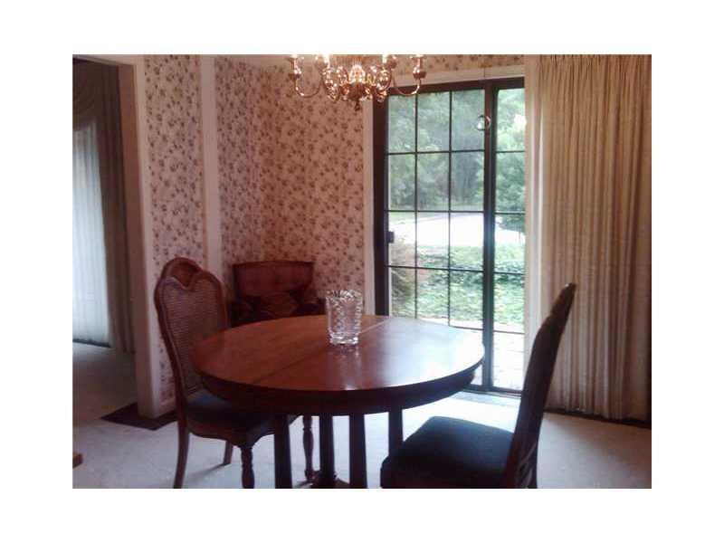 2140 Brewster Road Indianapolis, IN 46260 - Photo 15 of 24 Gallery Image 15