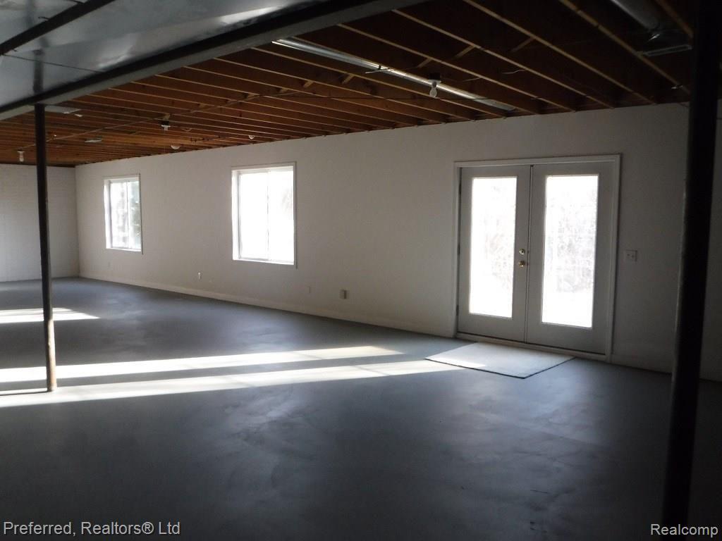 4564 Spring Ridge Drive White Lake, MI 48383 - Photo 27 of 35 Sunny Lower Walk out.JPG