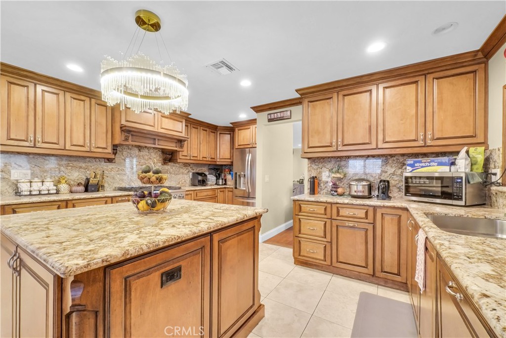 6019 Magnolia Avenue Rialto, CA 92377 - Photo 15 of 42