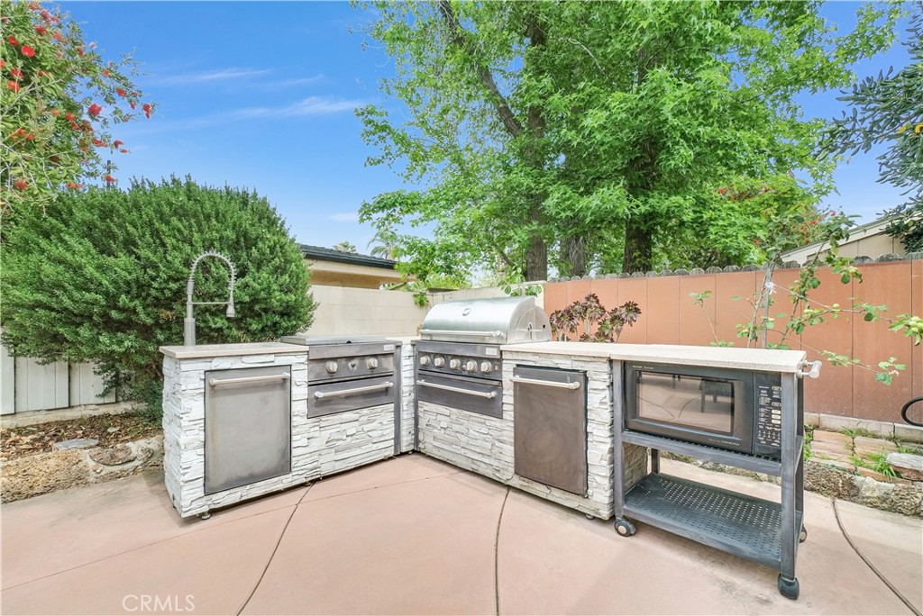 6019 Magnolia Avenue Rialto, CA 92377 - Photo 39 of 42