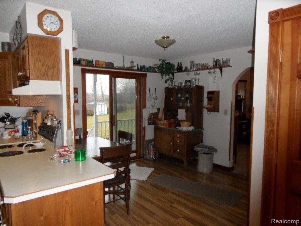 13373 Clinton Road Clinton, MI 49236 - Photo 5 of 17 Nook.JPG