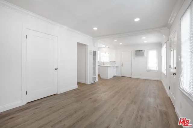 $3,400 | 5402 Monroe Street, Los Angeles, CA 90038