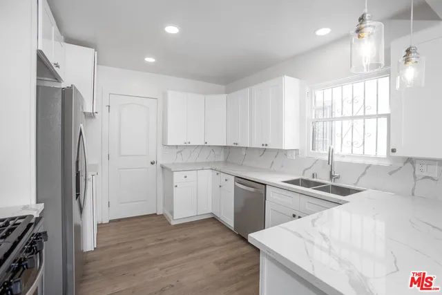 $3,400 | 5402 Monroe Street, Los Angeles, CA 90038