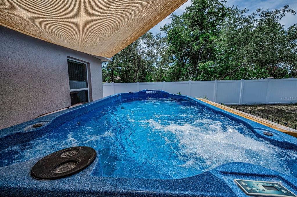 12123 Fulmar Road Weeki Wachee, FL 34614 - Photo 40 of 81