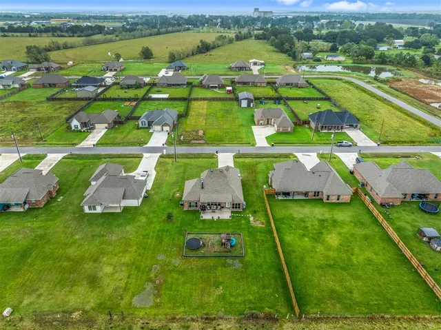 $316,500 | 18813 Cade Street, Iowa, LA 70647