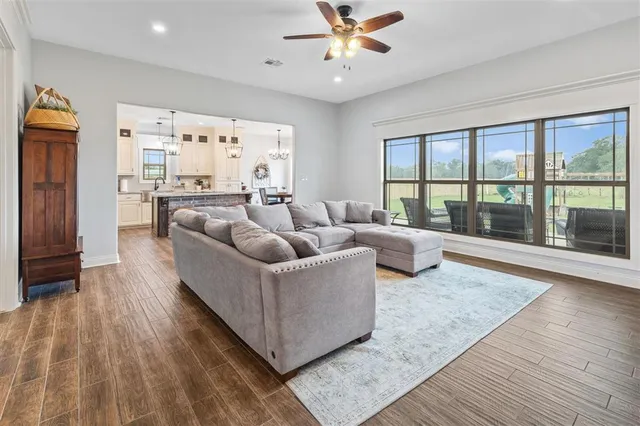 $316,500 | 18813 Cade Street, Iowa, LA 70647