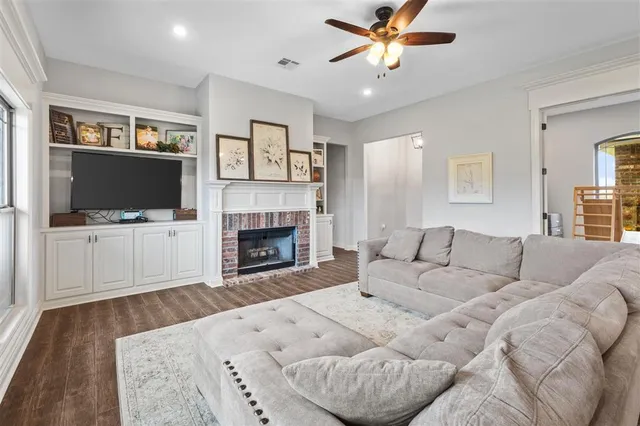 $316,500 | 18813 Cade Street, Iowa, LA 70647