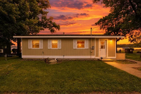 $399,000 | 3682 Norris Avenue Northwest, Annandale, MN 55302