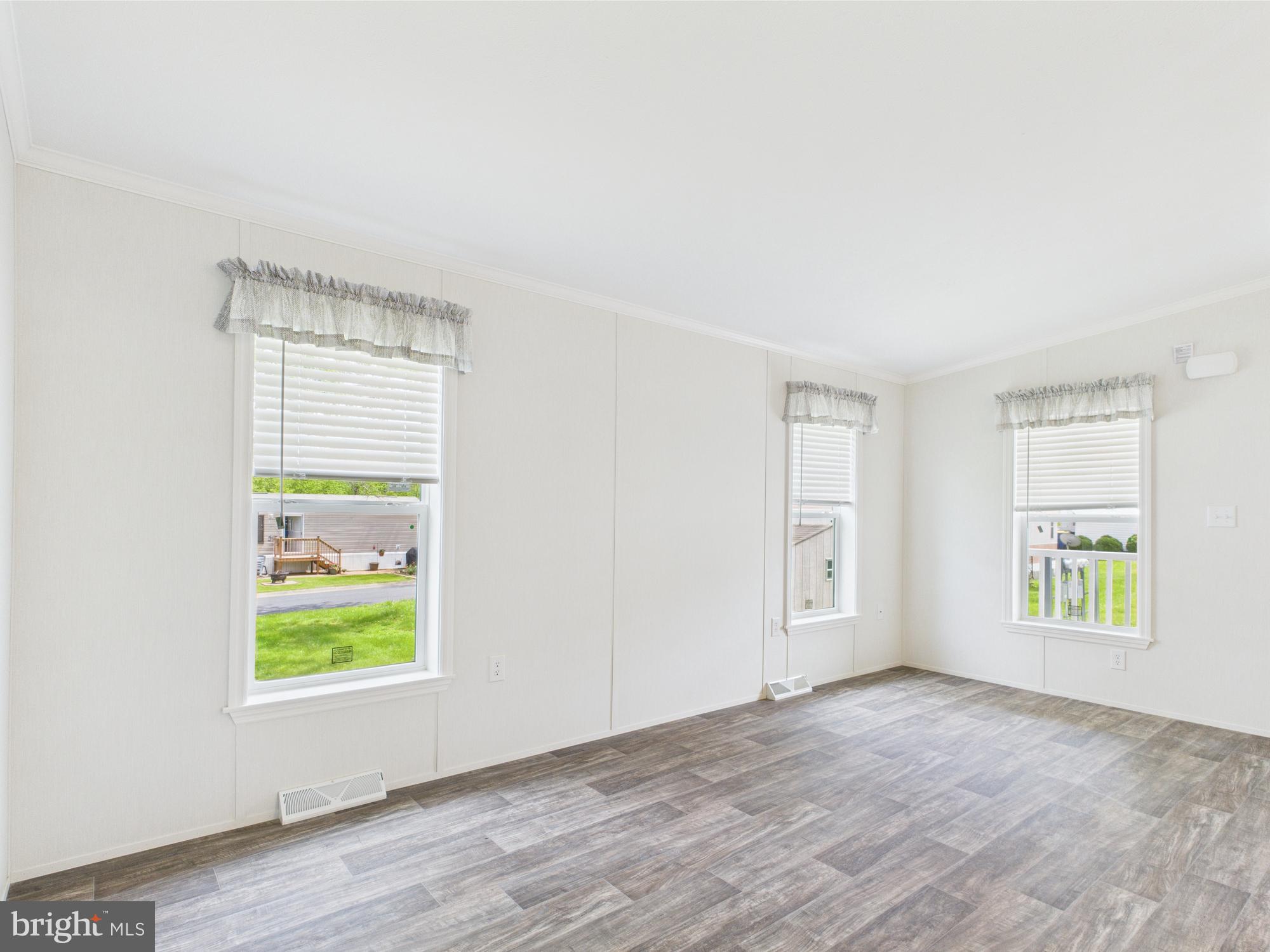 140 Pawnee Avenue Dover, PA 17315 - Photo 15 of 31 an empty room with windows