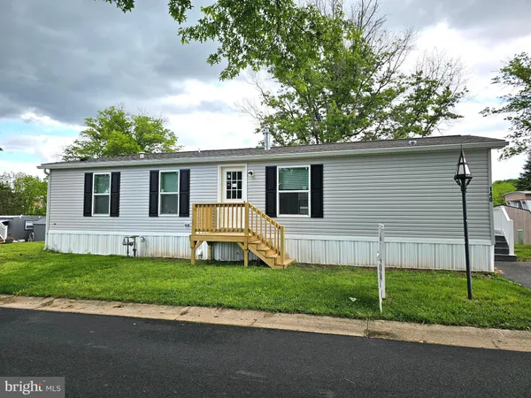 $141,900 | 140 Pawnee Avenue, Dover, PA 17315