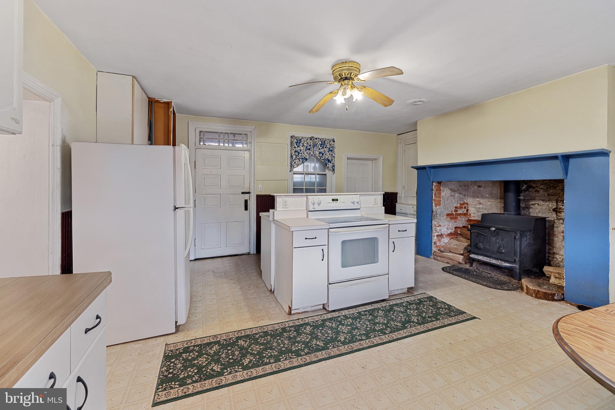 1118 Bachmans Valley Road Westminster, MD 21158 - Photo 12 of 29 Kitchen Unit 1