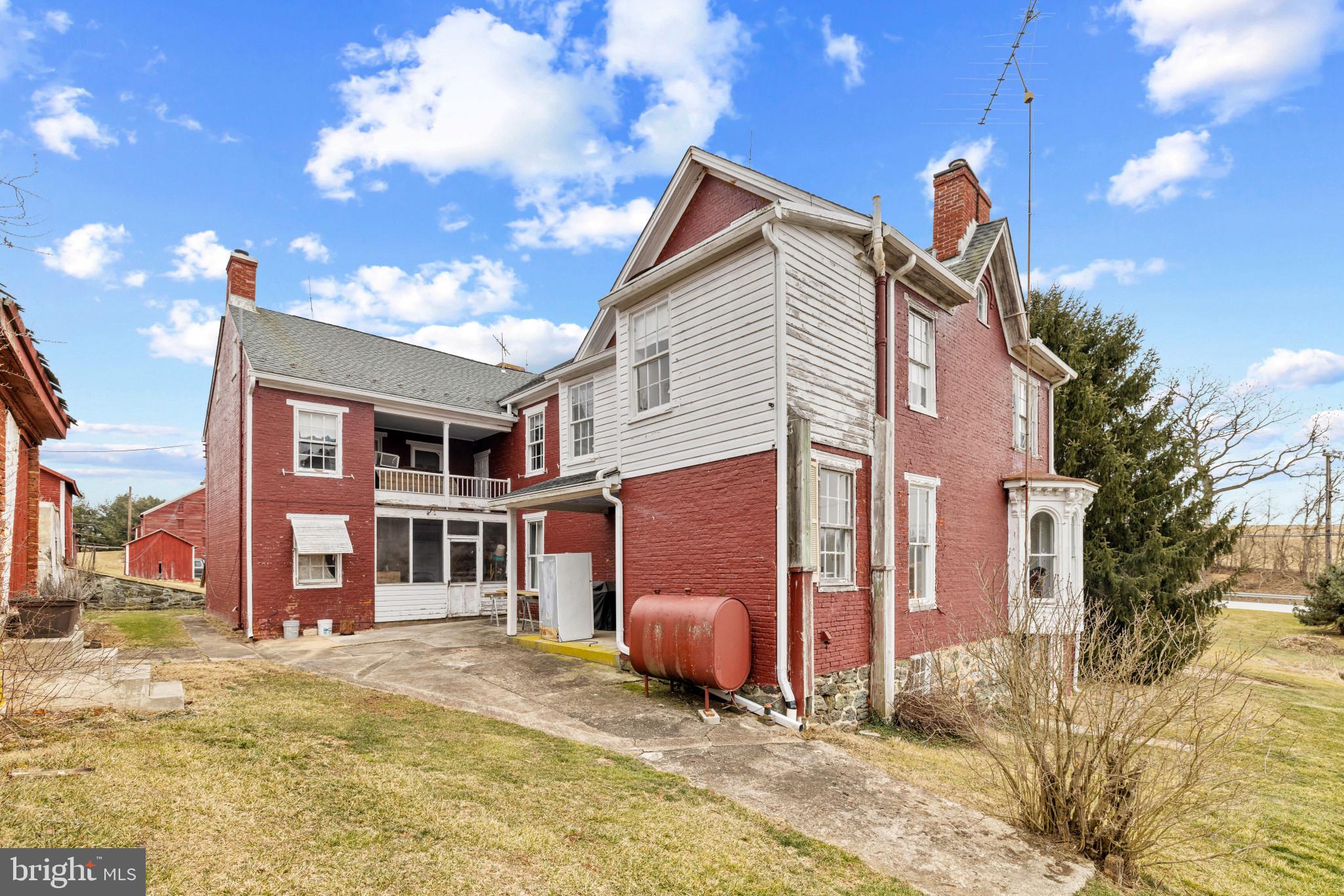 1118 Bachmans Valley Road Westminster, MD 21158 - Photo 4 of 29 Gallery Image 4