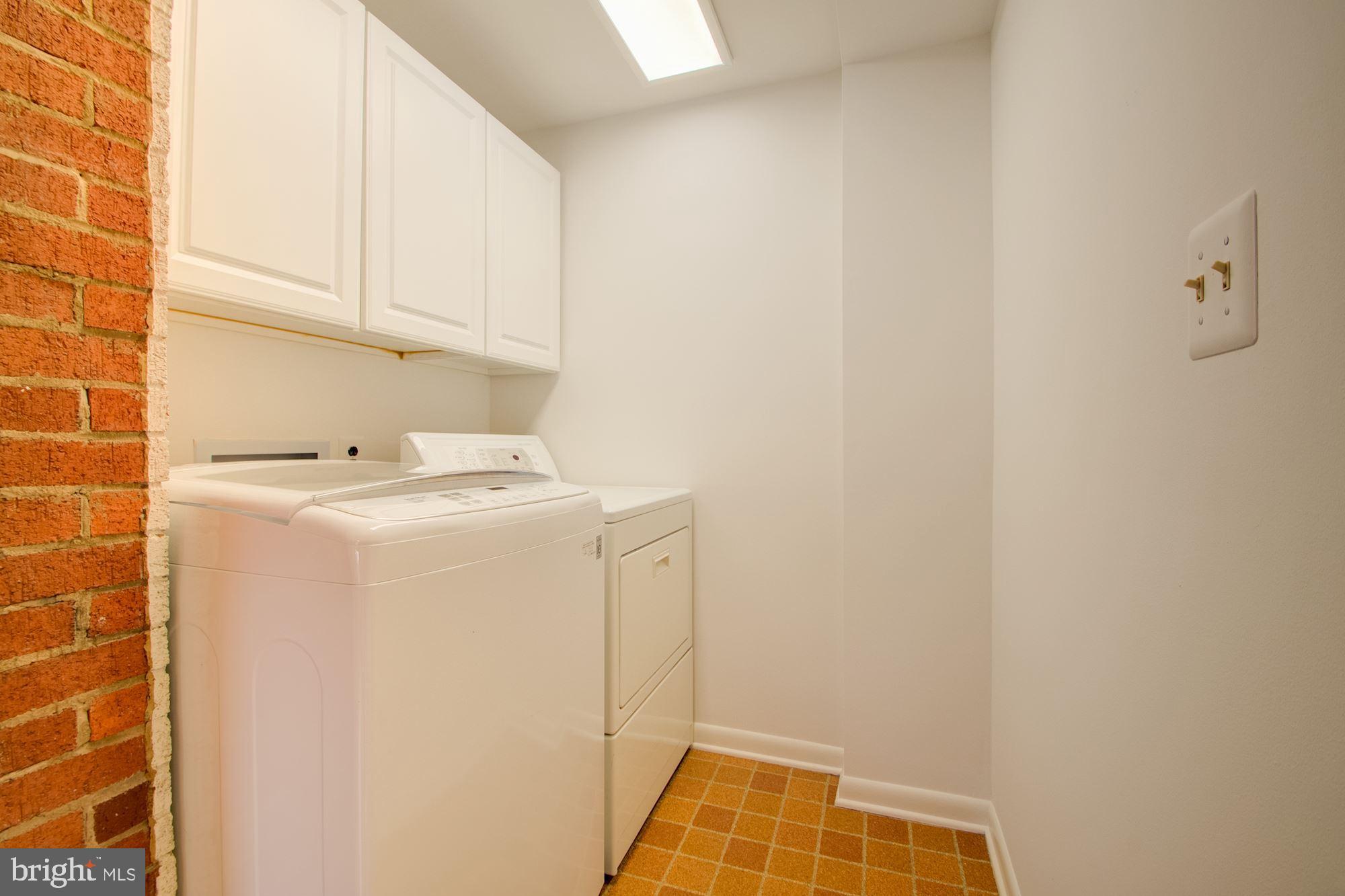 17825 Pond Road Ashton, MD 20861 - Photo 17 of 32 Laundry room is conveniently located near kitchen