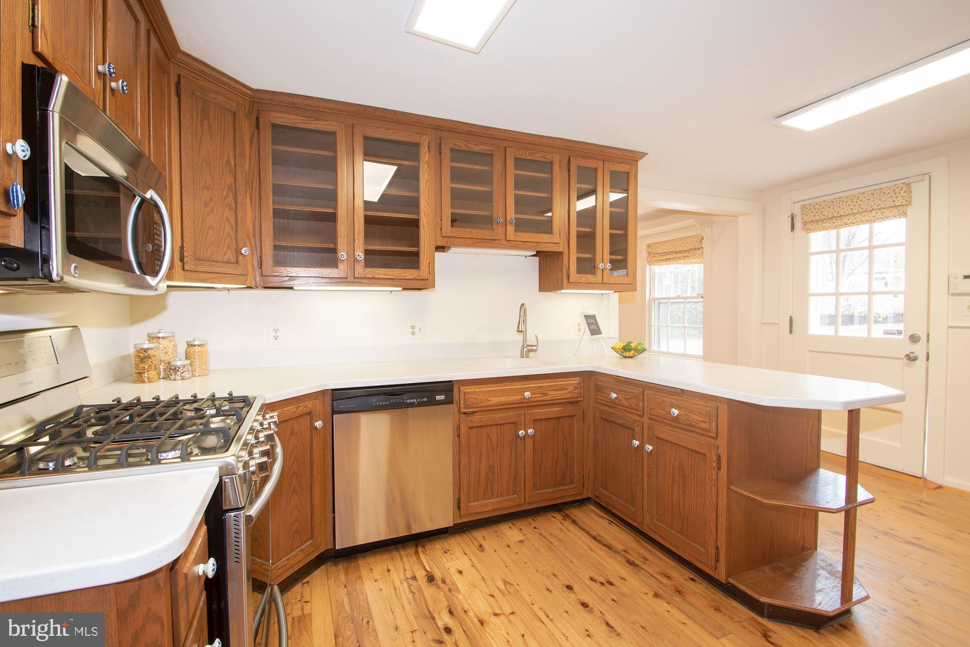 17825 Pond Road Ashton, MD 20861 - Photo 9 of 32 Kitchen view