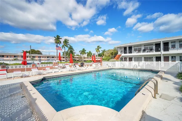 $1,600 | 1150 Atlantic Shores Boulevard, Unit 513, Hallandale Beach, FL 33009