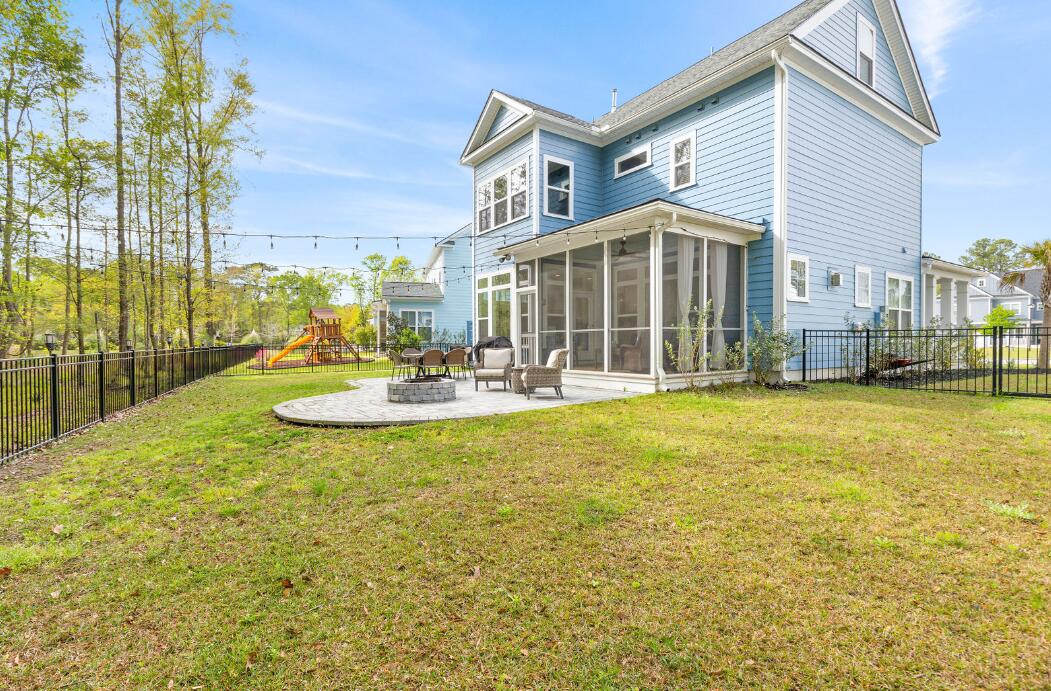1052 Lyle Way Mount Pleasant, SC 29466 - Photo 23 of 38 BACKYARD 2