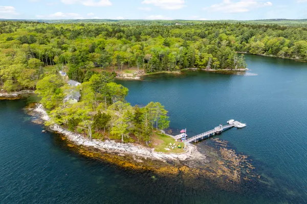 $2,800,000 | 16 Bremen Long Island, Bremen, ME 04551
