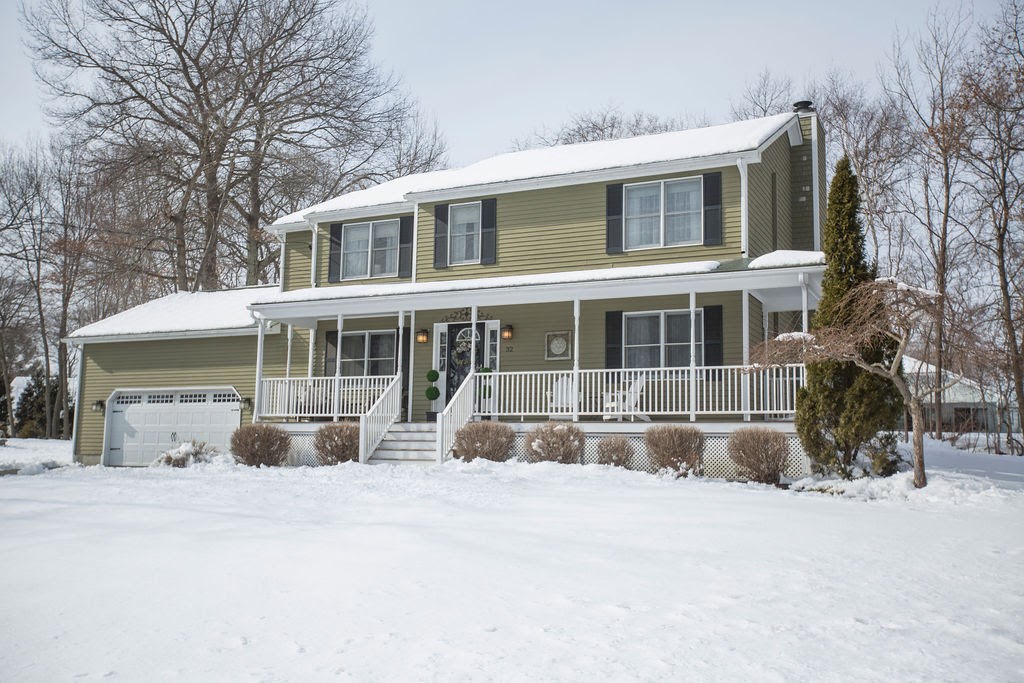 32 Fox Ridge Drive Cranston, RI 02921 - Photo 1 of 30 Gallery Image 1