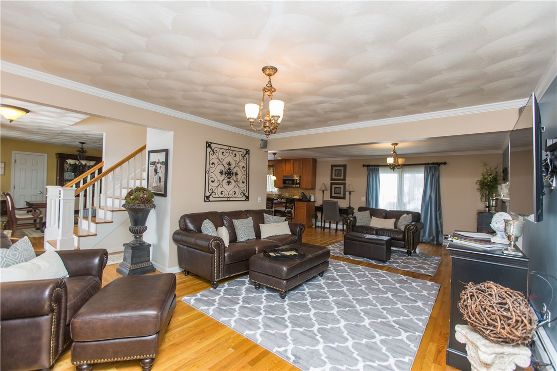 32 Fox Ridge Drive Cranston, RI 02921 - Photo 12 of 30 Gallery Image 12