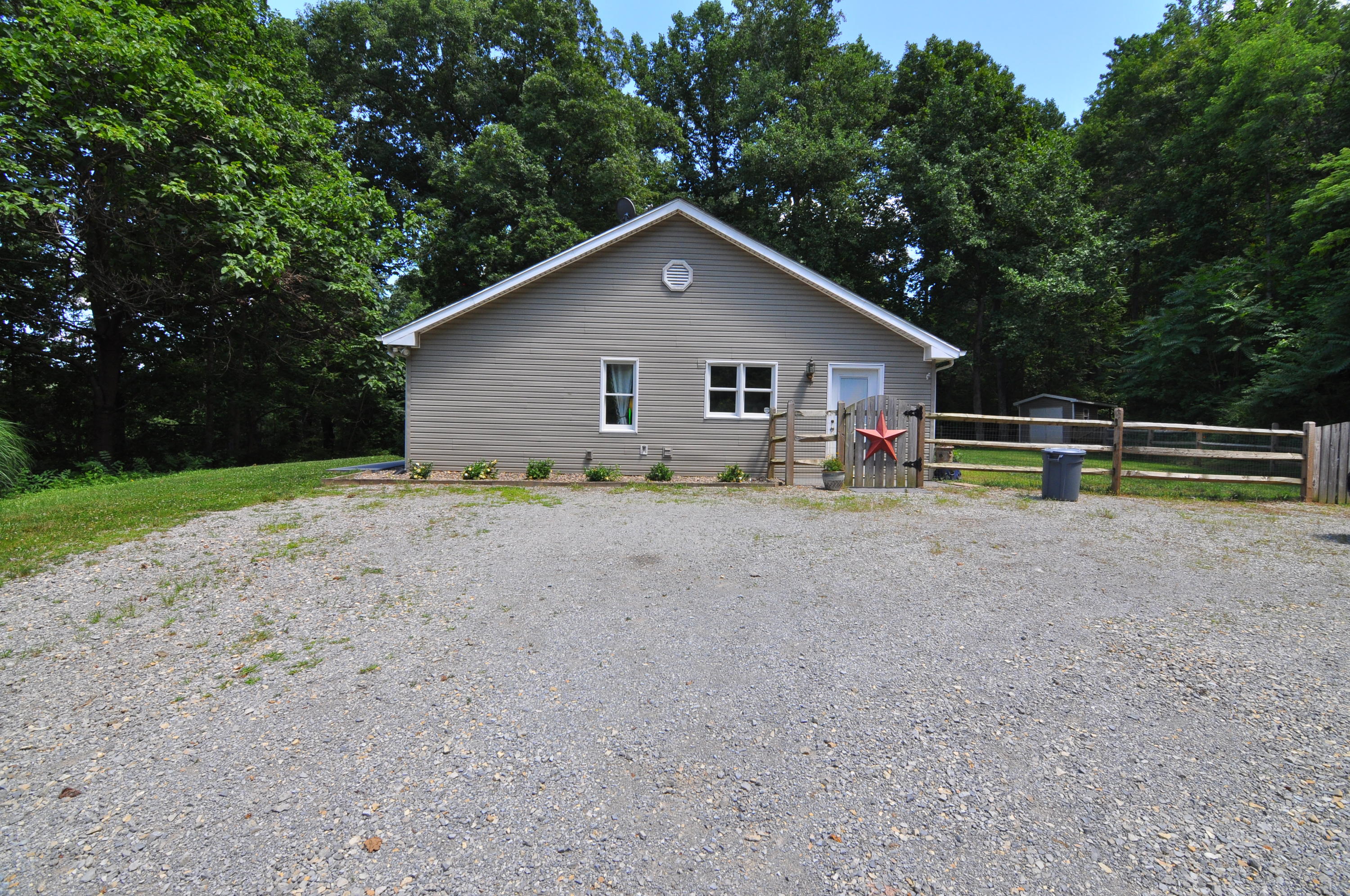 166 Truman Hill Road Hardy, VA 24101 - Photo 23 of 37 Parking
