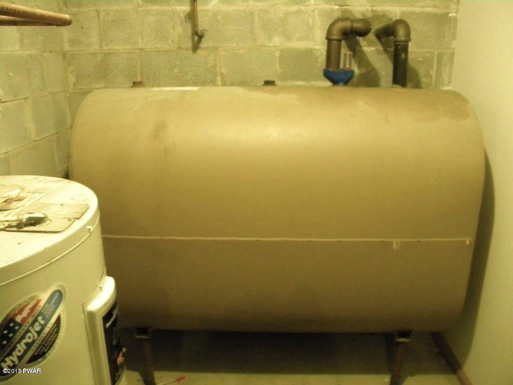 121 Hatton Road Hawley, PA 18428 - Photo 25 of 27 oiltank