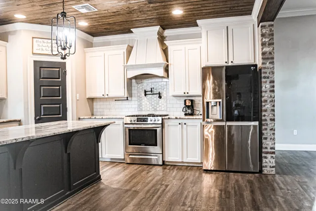 $395,000 | 2141 McGee Road, Ville Platte, LA 70586