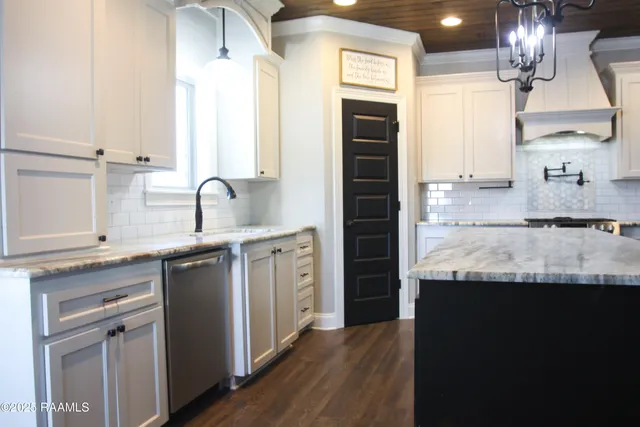 $395,000 | 2141 McGee Road, Ville Platte, LA 70586