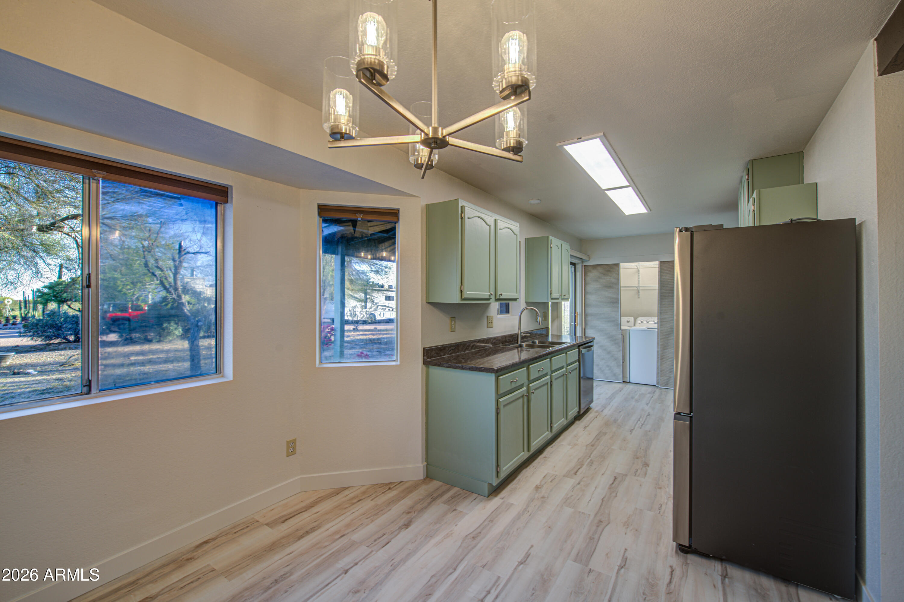 1350 North Boyd Road Apache Junction, AZ 85119 - Photo 8 of 32 Kitchen