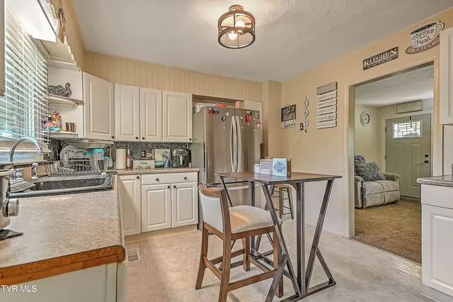 $239,900 | 16153 Baytree Road, Bristol, VA 24202