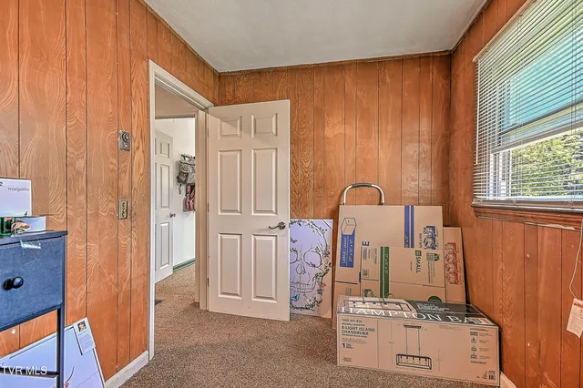 $239,900 | 16153 Baytree Road, Bristol, VA 24202