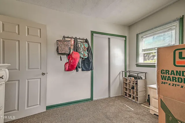 $239,900 | 16153 Baytree Road, Bristol, VA 24202