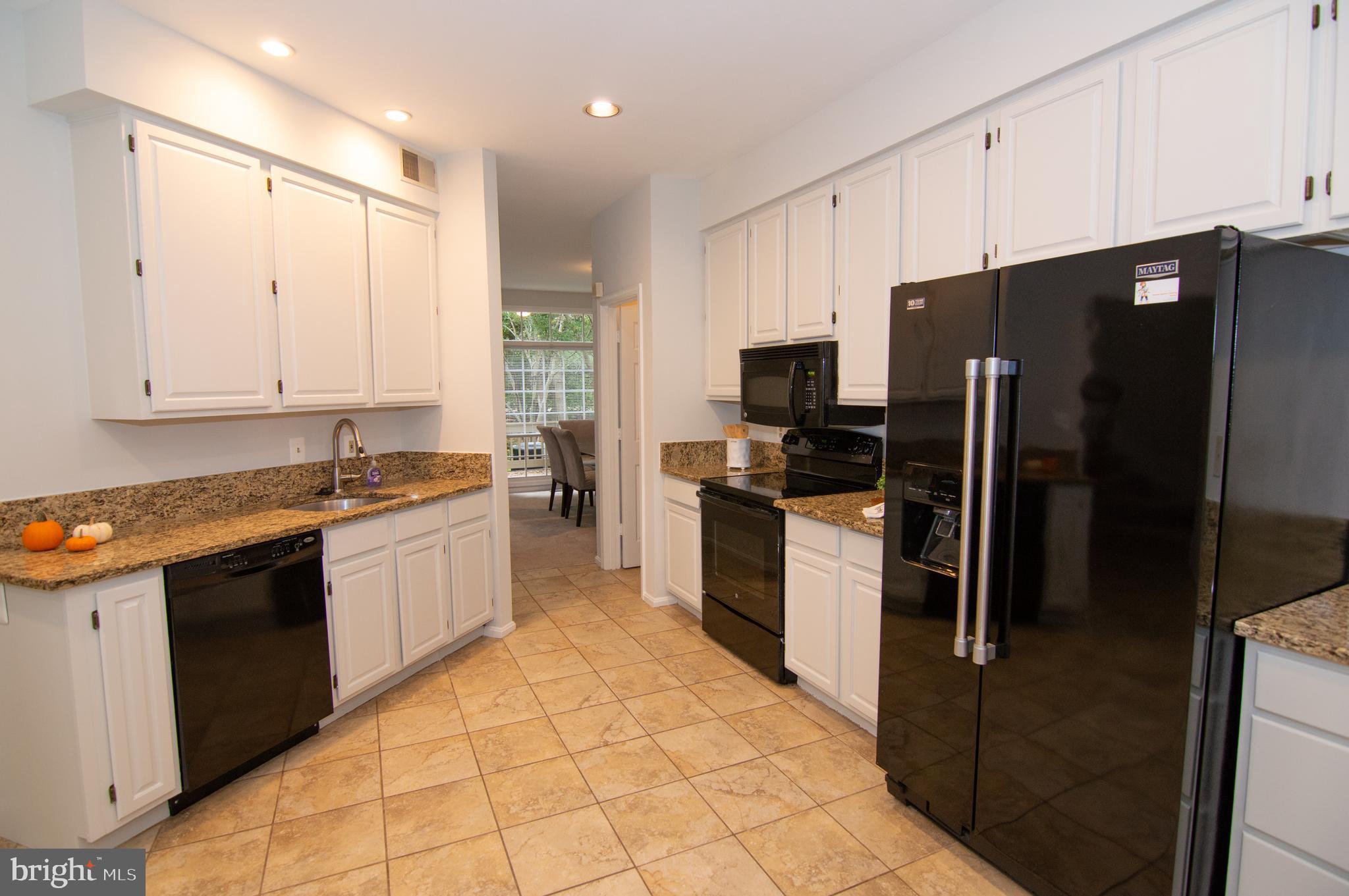 11415 Hollow Timber Way Reston, VA 20194 - Photo 11 of 50 Kitchen