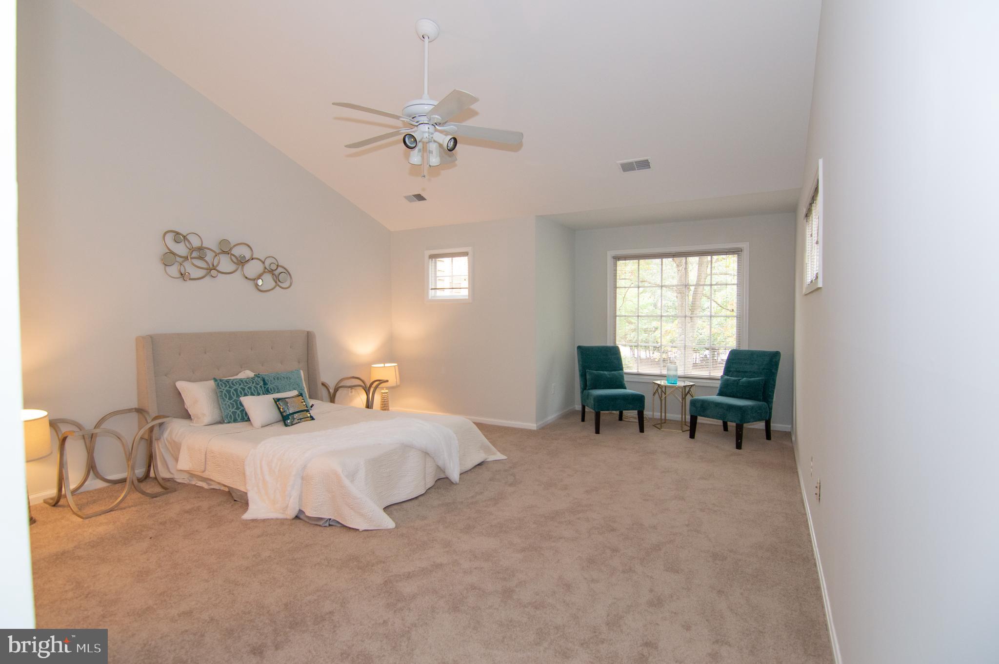 11415 Hollow Timber Way Reston, VA 20194 - Photo 26 of 50 Upper Level Primary Bedroom