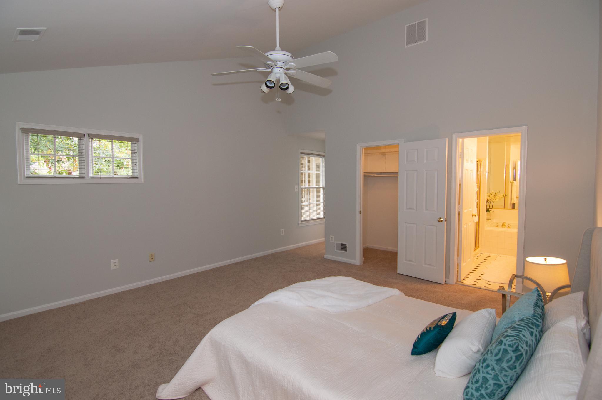 11415 Hollow Timber Way Reston, VA 20194 - Photo 31 of 50 Upper Level Primary Bedroom