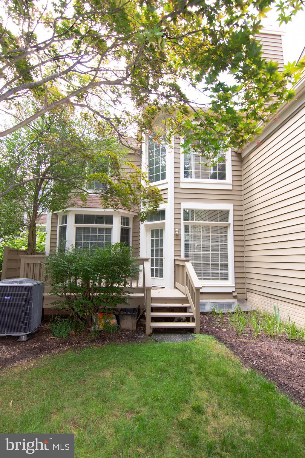 11415 Hollow Timber Way Reston, VA 20194 - Photo 6 of 50 Rear Exterior