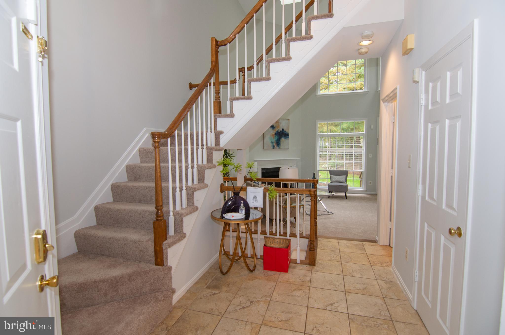 11415 Hollow Timber Way Reston, VA 20194 - Photo 8 of 50 Foyer