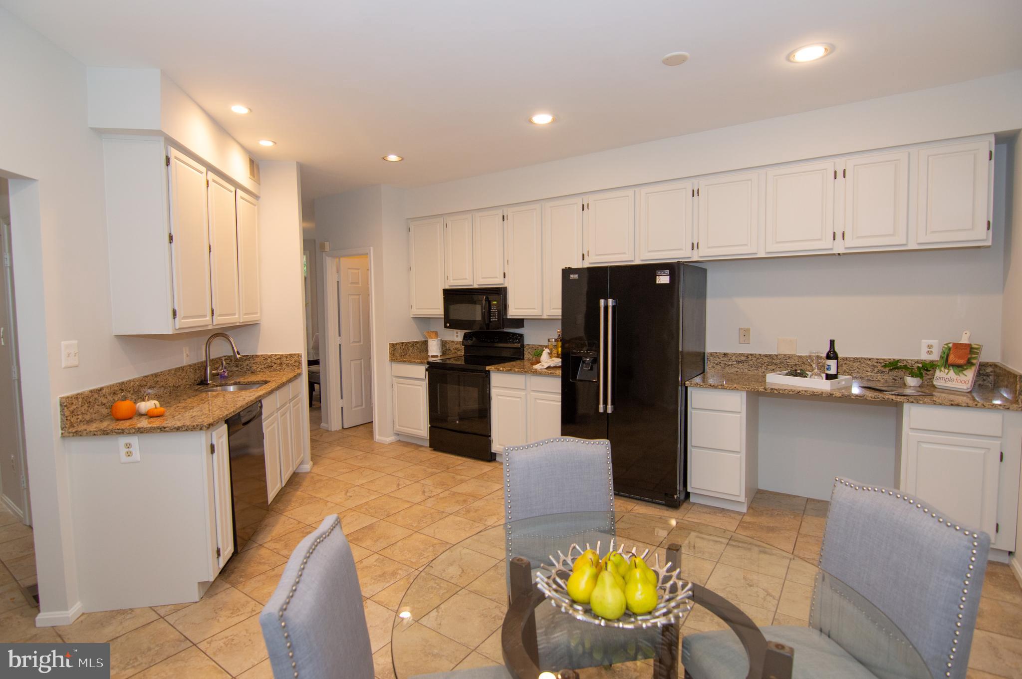 11415 Hollow Timber Way Reston, VA 20194 - Photo 10 of 50 Kitchen