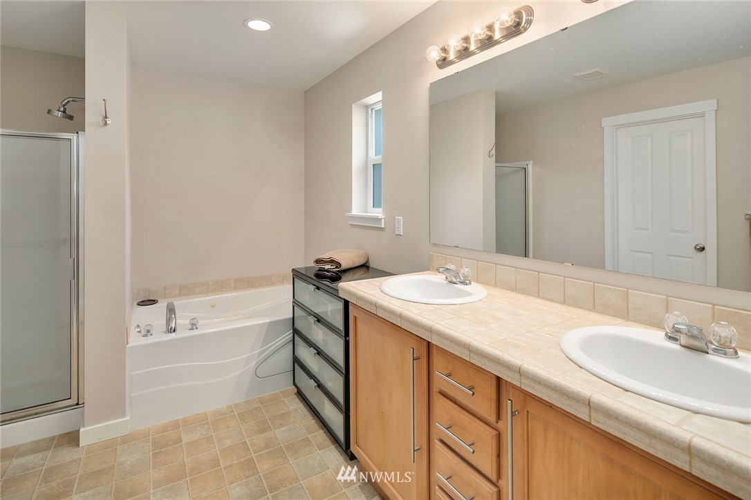 2804 232nd Street Southeast Bothell, WA 98021 - Photo 13 of 21