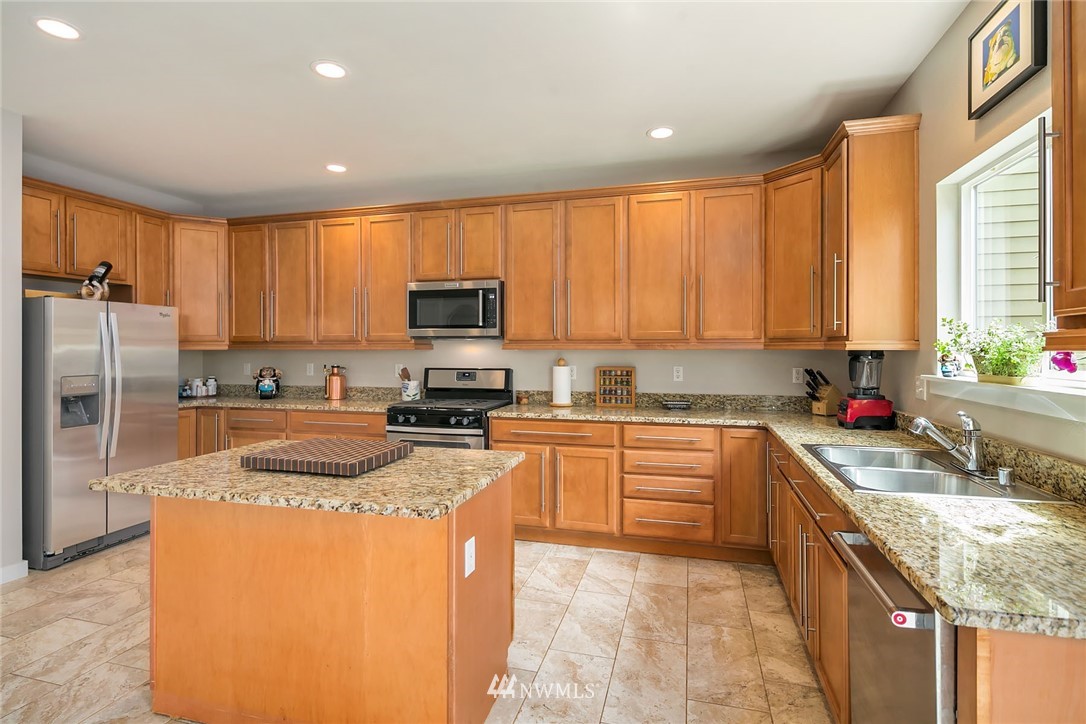 2804 232nd Street Southeast Bothell, WA 98021 - Photo 3 of 21