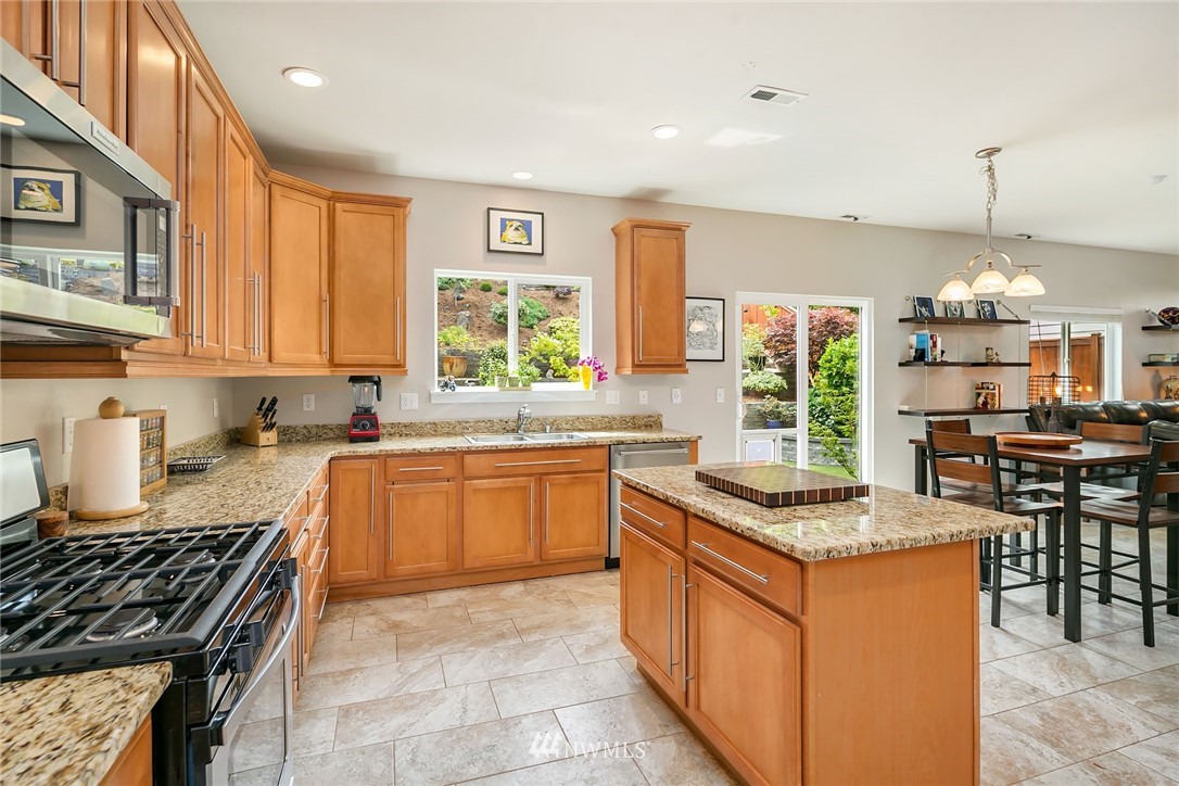 2804 232nd Street Southeast Bothell, WA 98021 - Photo 4 of 21